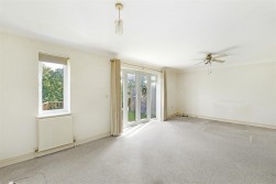 Pett Road, Pett TN35 4EX