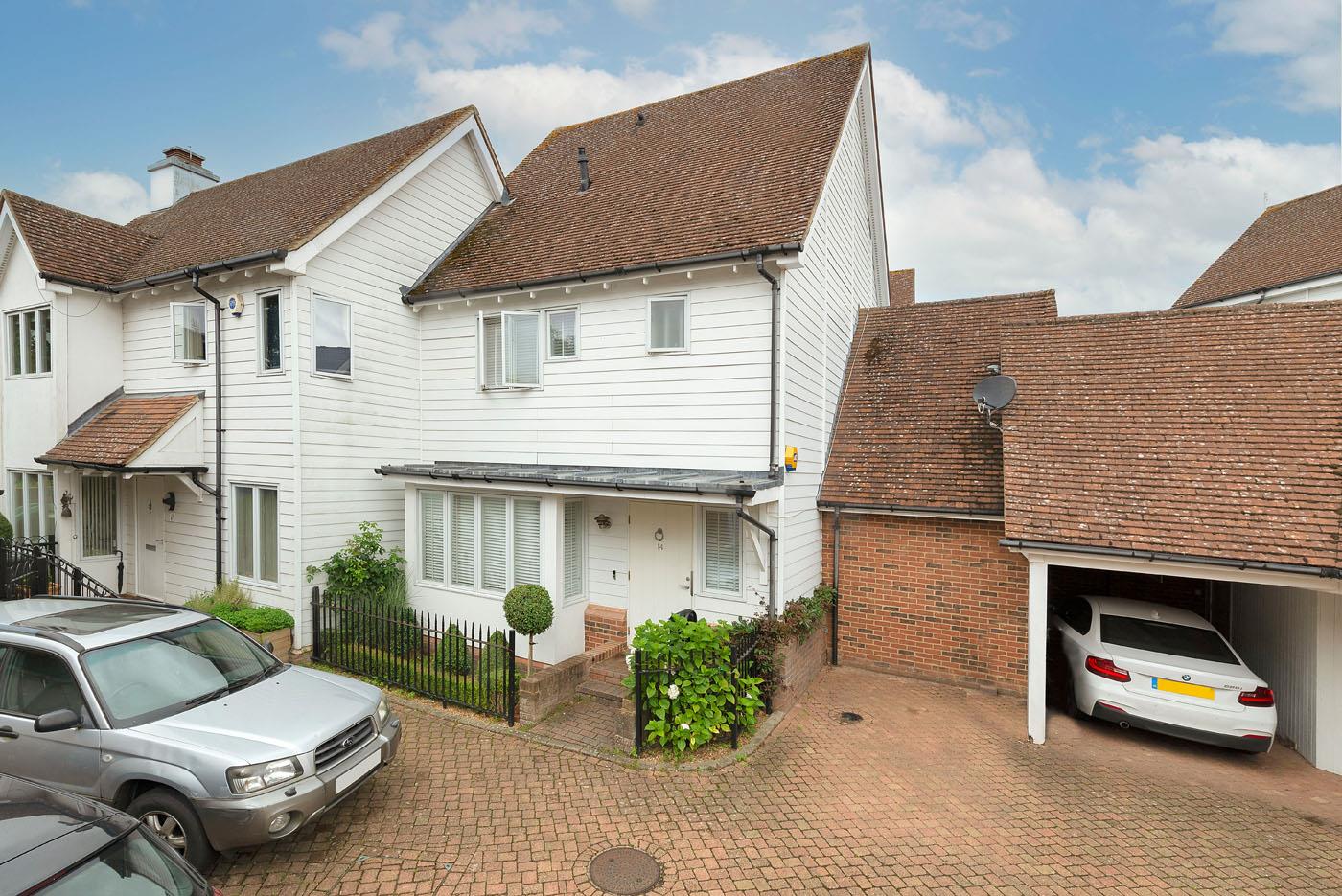 Niagara Close, Kings Hill, West Malling