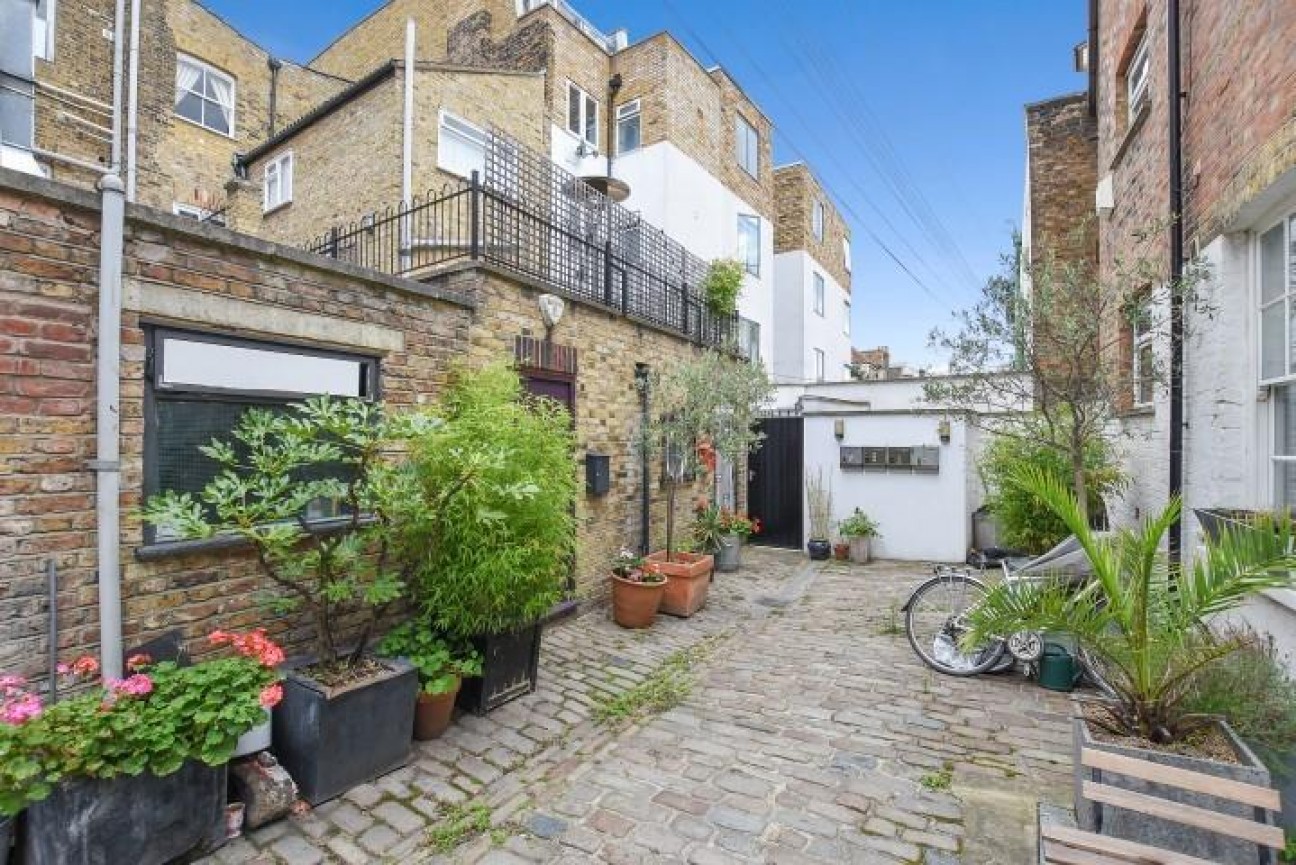 Craven Mews, London