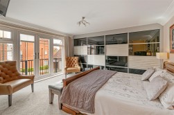 Braeburn Way, Kings Hill, ME19 4EA