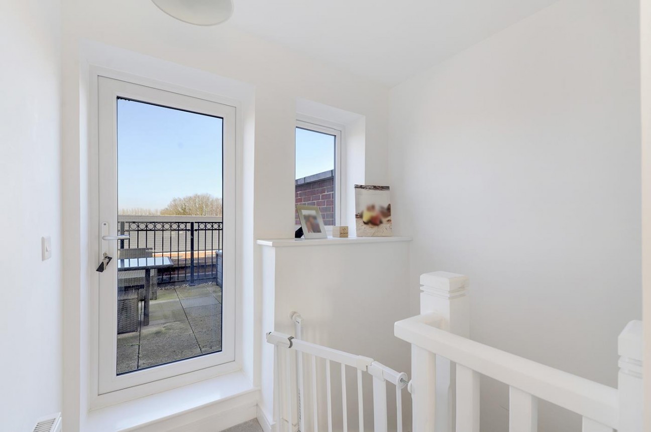 Pecham close, Kings Hill, ME19 4SB