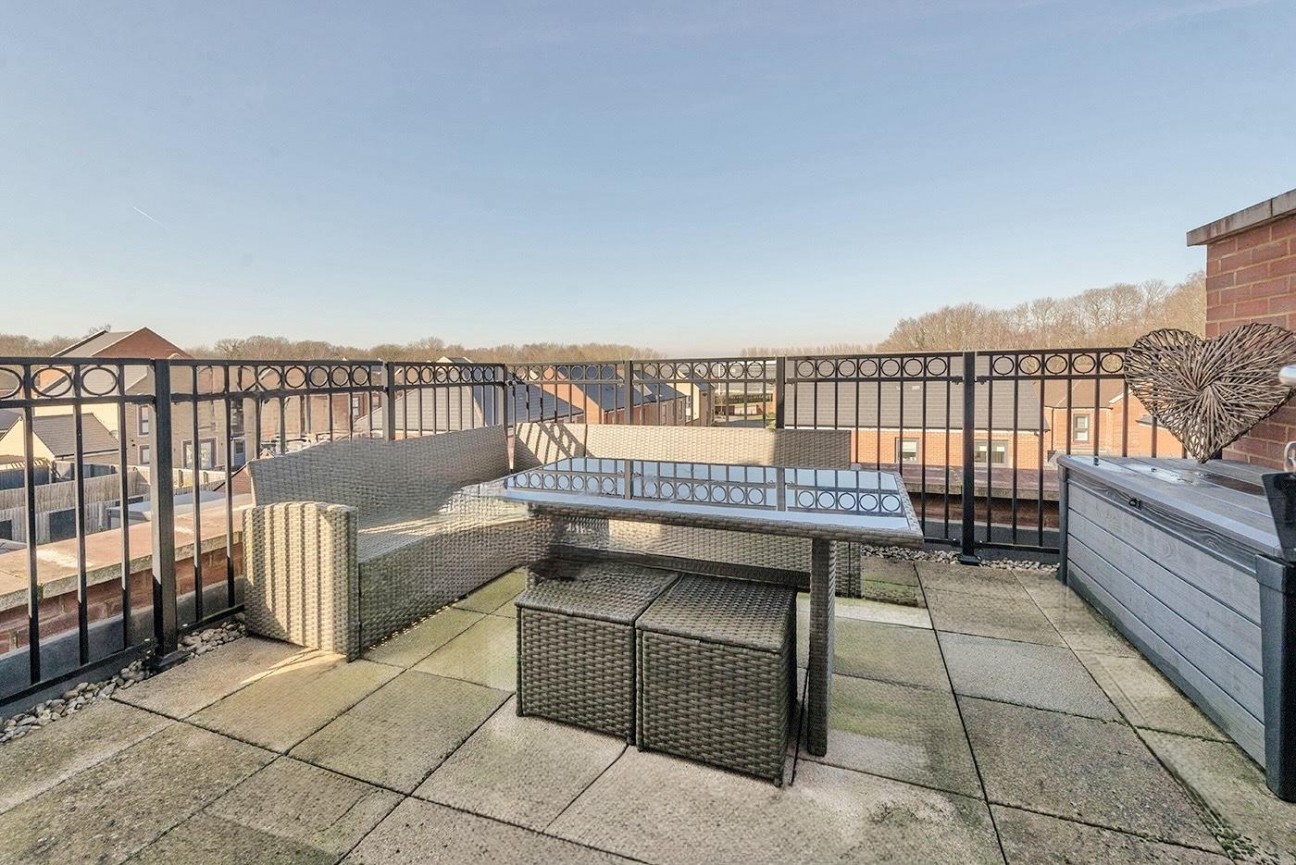Pecham close, Kings Hill, ME19 4SB