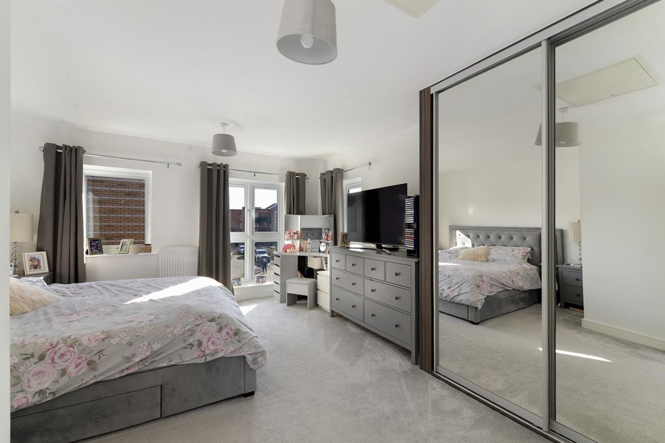 Pecham close, Kings Hill, ME19 4SB