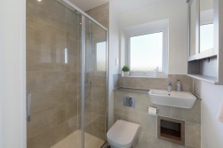 Pecham close, Kings Hill, ME19 4SB