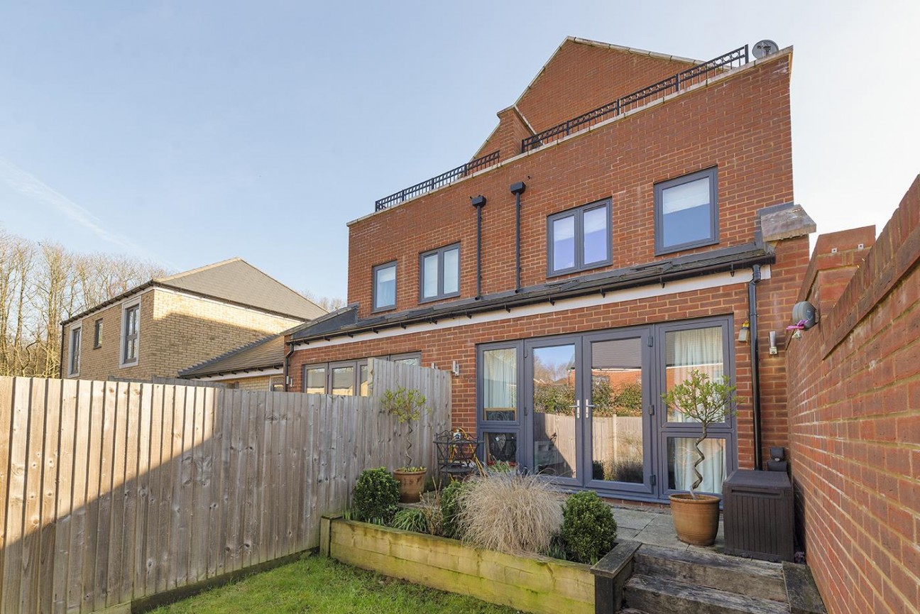 Pecham close, Kings Hill, ME19 4SB