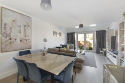 Pecham close, Kings Hill, ME19 4SB