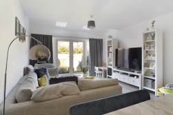Pecham close, Kings Hill, ME19 4SB