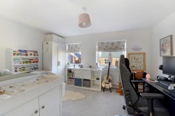 Pecham close, Kings Hill, ME19 4SB