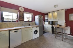 Bishops Close, Nettlestead
