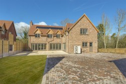 St. Leonards Street, West Malling
