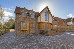 St. Leonards Street, West Malling