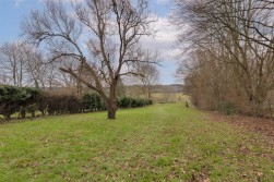 Tonbridge Road, Teston, Maidstone