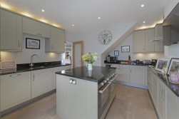 Tonbridge Road, Teston, Maidstone