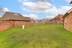 Hawthornden Grove, Yalding