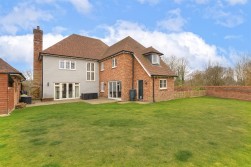 Hawthornden Grove, Yalding