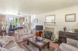 The Links, Addington