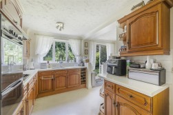 The Links, Addington