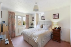The Links, Addington