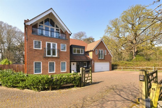 Woodland Gate Walk, Leybourne Chase, West Malling