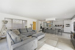 Woodland Gate Walk, Leybourne Chase, West Malling