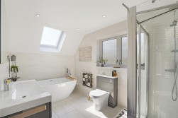 Woodland Gate Walk, Leybourne Chase, West Malling