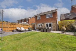 Phoenix Drive, Wateringbury