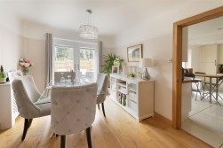 Phoenix Drive, Wateringbury