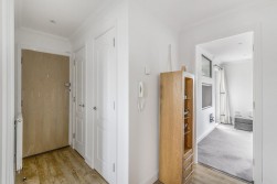 Amber Lane, Kings Hill, West Malling