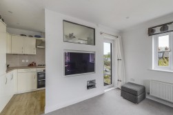 Amber Lane, Kings Hill, West Malling