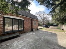 Aldon Lane, Offham
