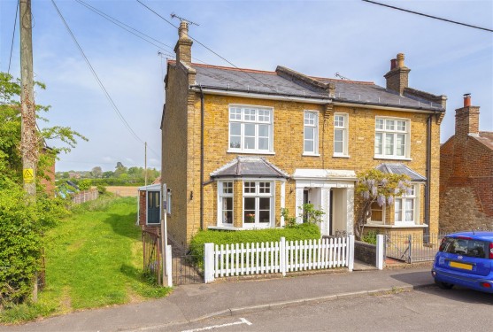The Street, Mereworth