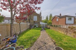 The Street, Mereworth