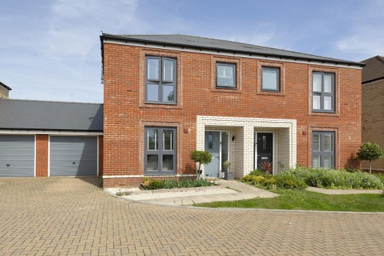 Baddlesmere Drive, Kings Hill, ME19 4SG