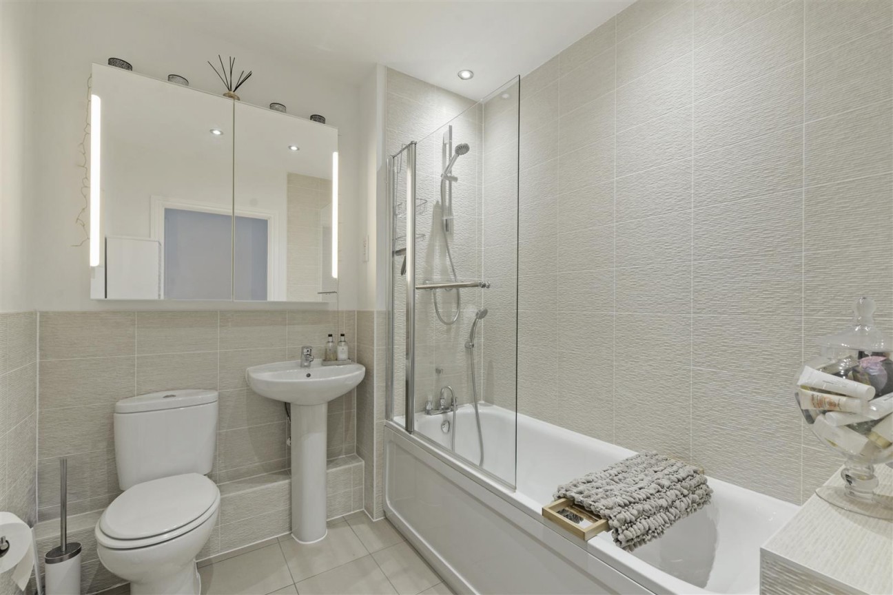 Wills Crescent, Leybourne
