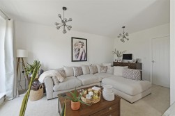 Wills Crescent, Leybourne