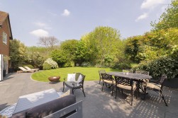 Hollandbury Park, Kings Hill, ME19 4BZ