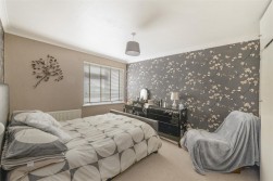 Charles Drive, Cuxton