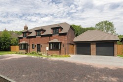 Pepingstraw Close, Offham