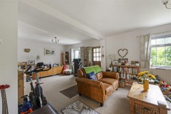 Maidstone Road, Nettlestead