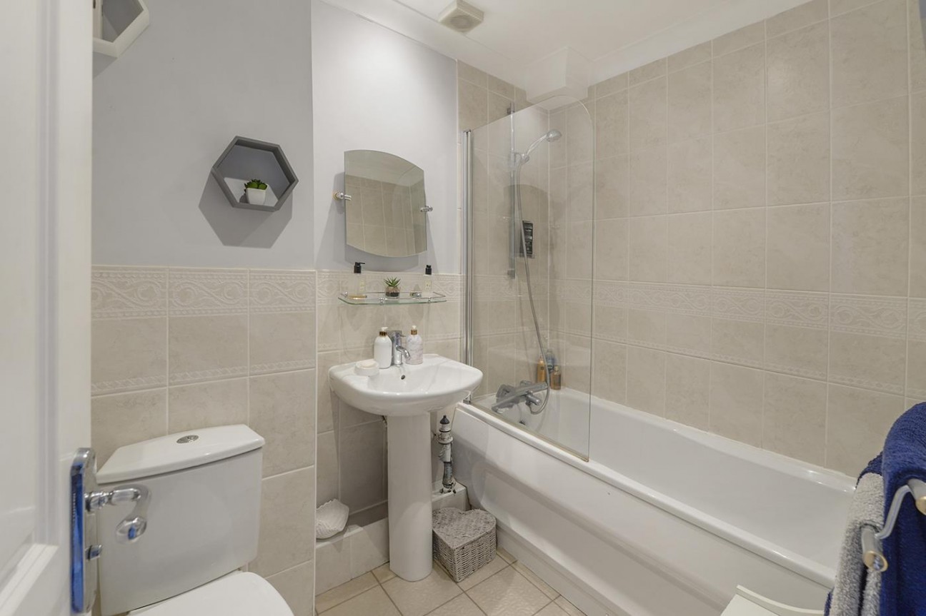 The Lakes, Larkfield, Kent