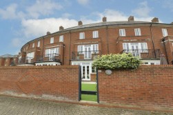 Beacon Avenue, Kings Hill, ME19 4LH