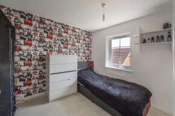Rosebay Gardens, Allington
