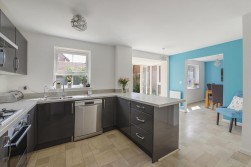 Rosebay Gardens, Allington