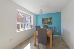 Rosebay Gardens, Allington