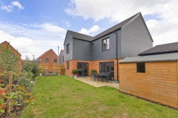 Target Grove, Kings Hill