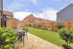 Target Grove, Kings Hill