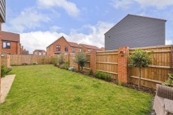 Target Grove, Kings Hill