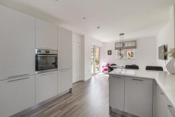 Target Grove, Kings Hill