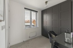 Target Grove, Kings Hill