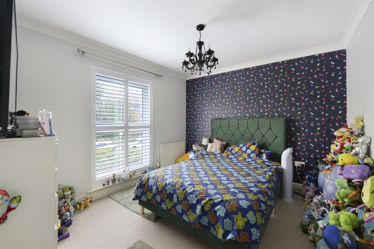 The Lakes, Larkfield
